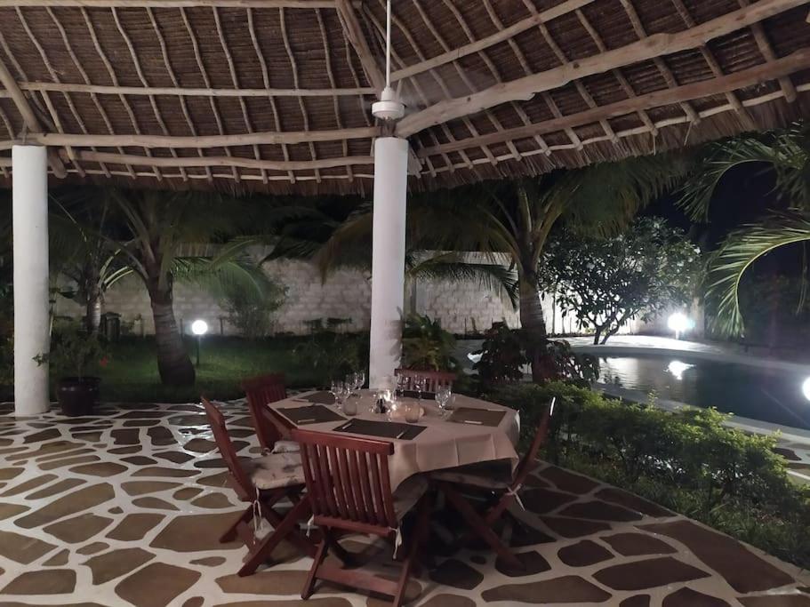 Twiga House Resort Piscina ☆☆☆☆☆ Pearl Beach Ватаму Экстерьер фото